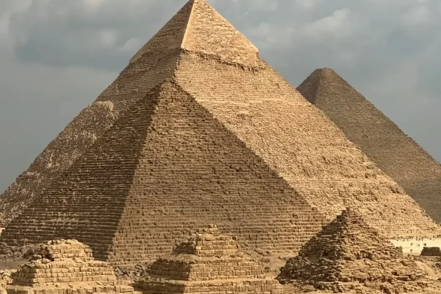 Cairo Day Trip from Marsa Alam by Bus (Group Tour)